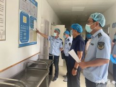 督促学校进一步压实食物平安从体